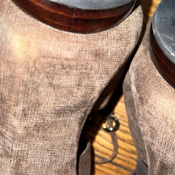 Coach Women's Brown Open-Toe Shoes - Picture 6 of 10